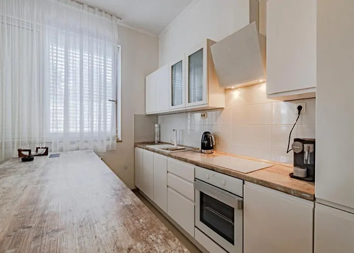 Ponar With Swimming Pool * קוצ'ישטה